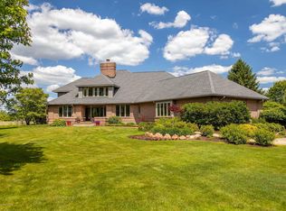 25 Skipper Ln, Okemos, MI 48864