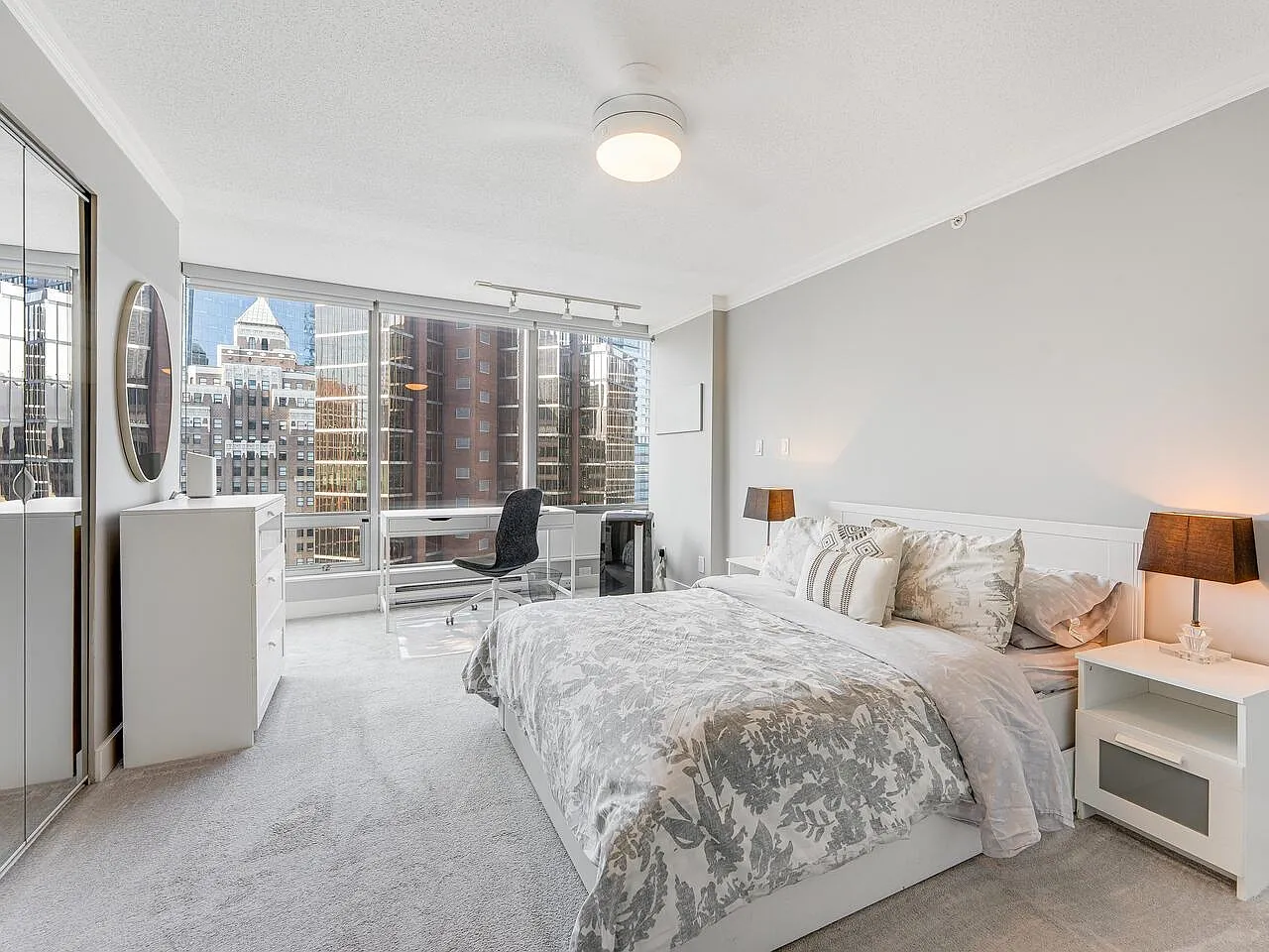 2 bed, 1250 sqft, $5,500 — Photo 4