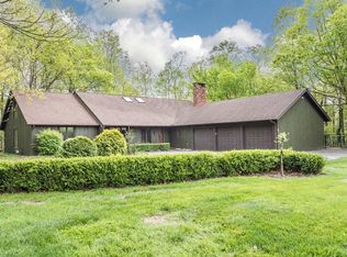 6015 Cooper Rd, Columbus, OH 43231