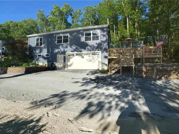 184 Moores Ln, Burrillville, RI 02830