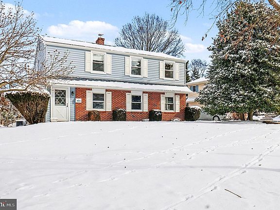 3rd image of 4051 Hillside Rd