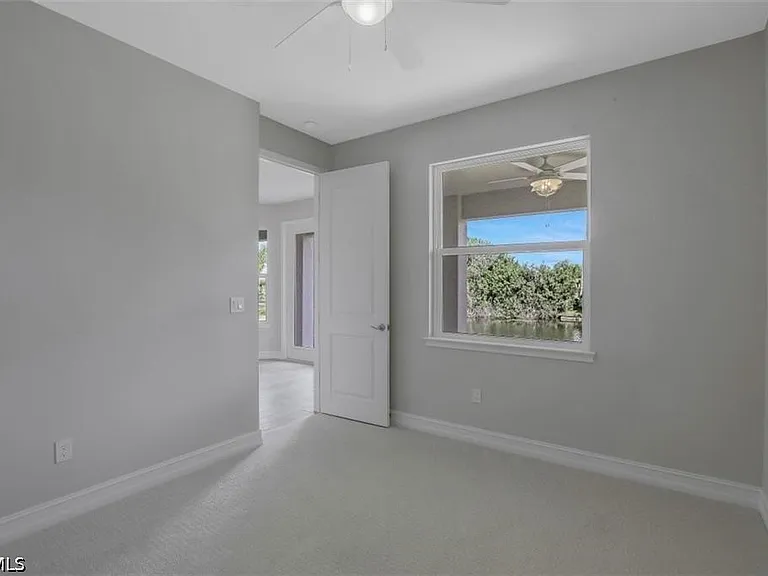 37 SE 23rd Ave — Photo 25