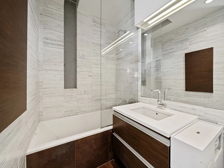 4415 Purves St #14C — Photo 5