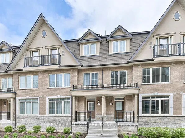 181 Parktree Dr #11, Vaughan, ON L6A 2K9