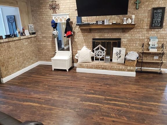 2nd image of 4235 Candy Ln
