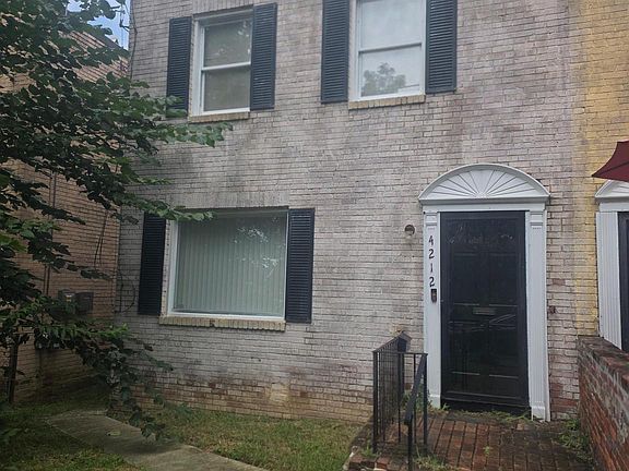 2nd image of 4212 Clay St NE