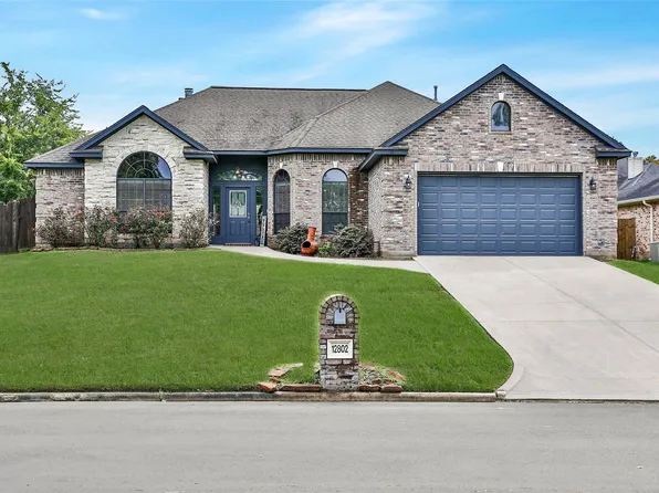 12802 Point Aquarius Blvd, Willis, TX 77318