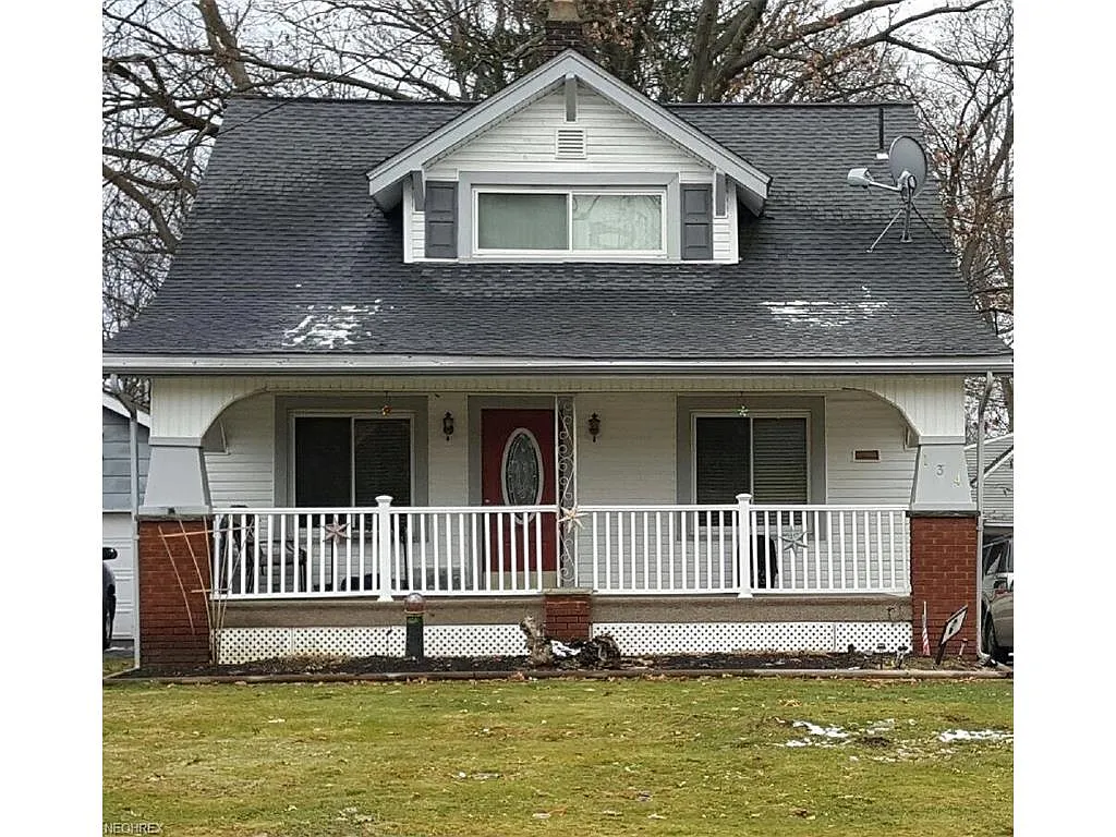 134 Rosemont Ave photo 1