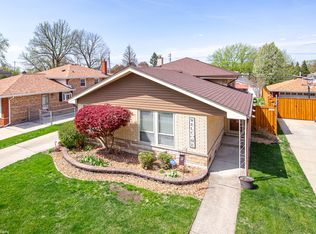 10540 S Kolin Ave, Oak Lawn, IL 60453