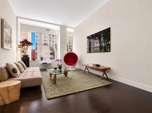 111 Fulton St APT 601, New York, NY 10038