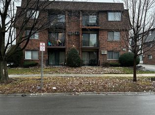 9832 Nottingham Ave APT 17, Chicago Ridge, IL 60415