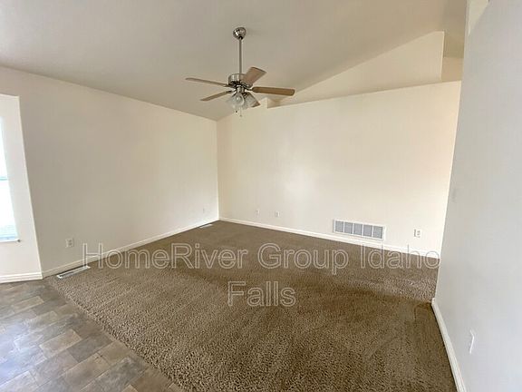 3rd image of 251 Bridger Dr