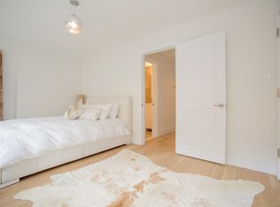 213A Ashland, Brooklyn, NY 11215