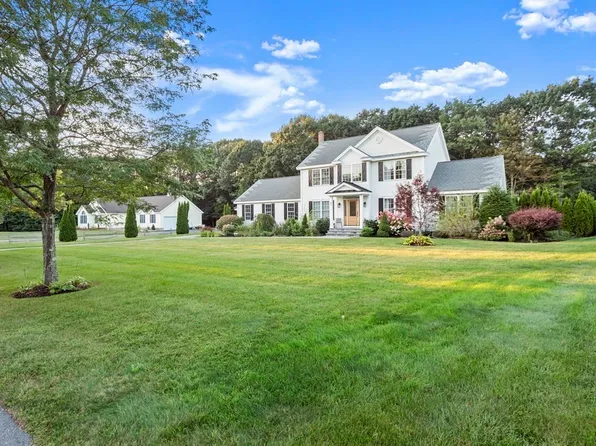 49 Brook Ln, Gardner, MA 01440