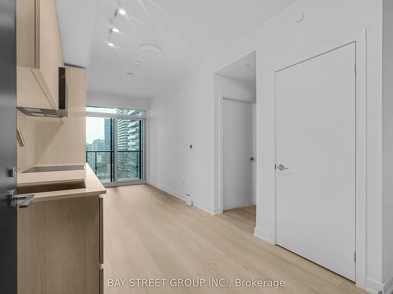 110 Broadway Ave #1813S — Photo 11