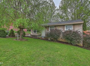 610 Bradley St, Elizabethton, TN 37643