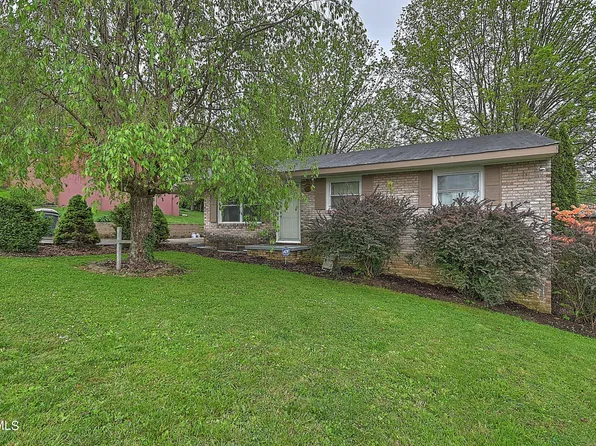 610 Bradley St, Elizabethton, TN 37643