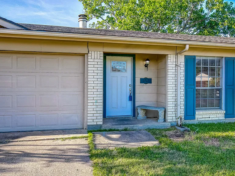1717 Palisades Dr — Photo 18