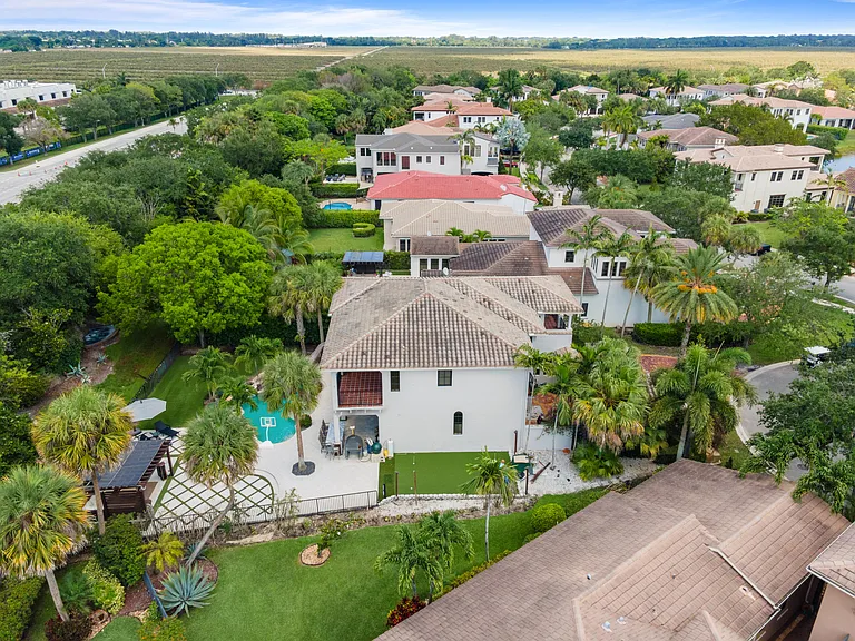 9521 Eden Mnr — Photo 4