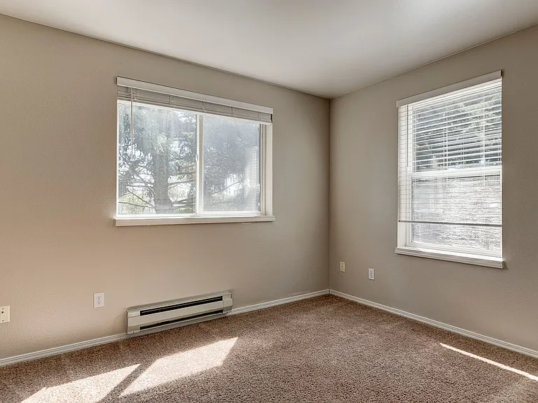 300 N Oak Harbor St #A102 — Photo 12
