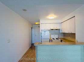 38 Lee Centre Dr