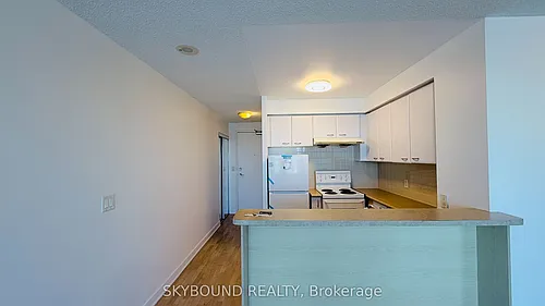 38 Lee Centre Dr #1702 Photo 1