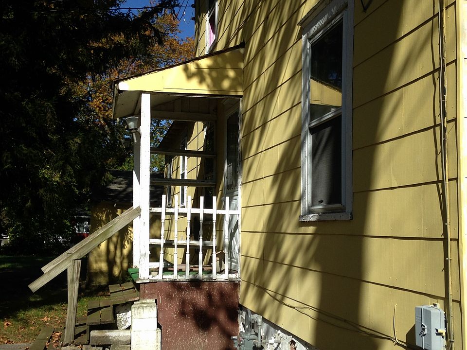 2nd image of 319 New Rd