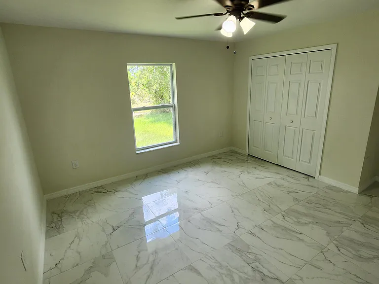 2127 Armour Rd — Photo 9