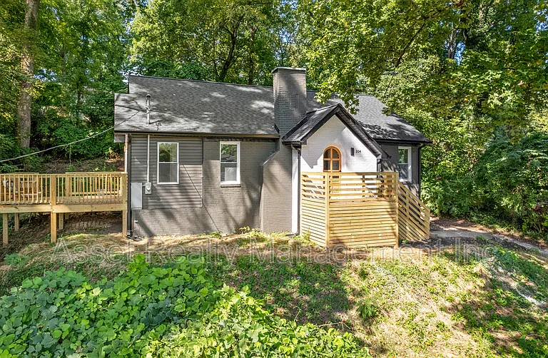 104 Overbrook Dr — Photo 23