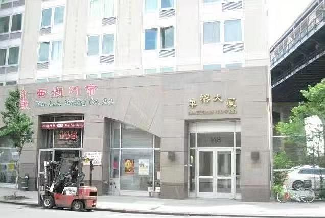 2nd image of 148 Madison St APT 4F
