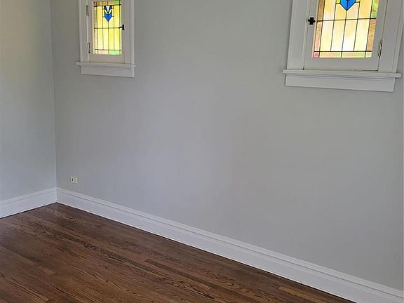 4th image of 4674 Dewey Ave
