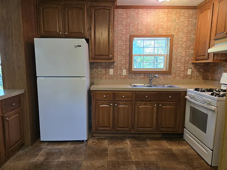 107 Rayewood Dr — Photo 13