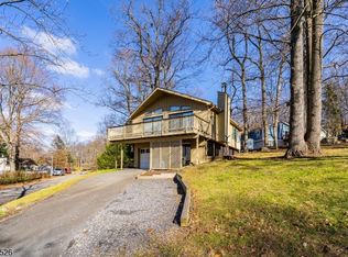 5 Deer Run Dr, High Bridge, NJ 08829