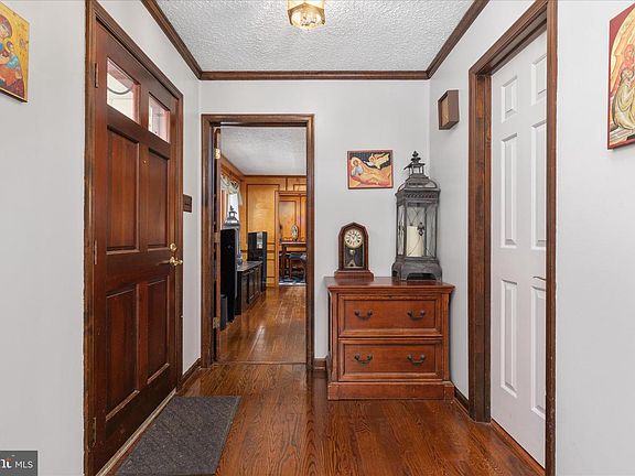 2nd image of 515 Old Fire Tower Rd