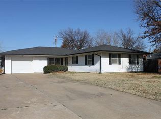 706 W Cottonwood Ave, Enid, OK 73701