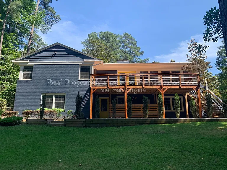 620 Carr St — Photo 3