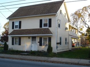 738 Main St #1, Akron, PA 17501