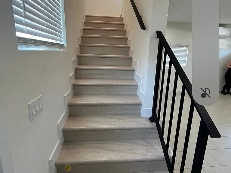 10348 Montgomery Ave — Photo 9