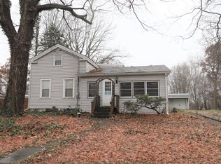 1121 Jackson St, Dansville, MI 48819