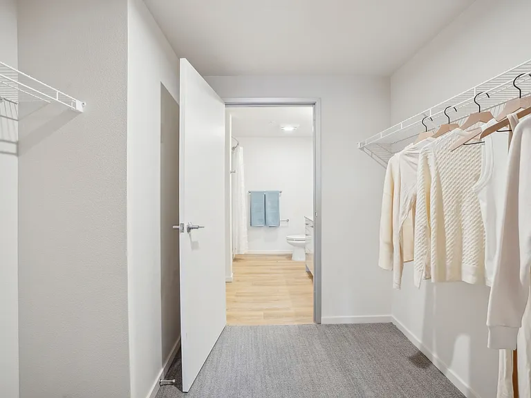 Splash Apartments — Photo 25