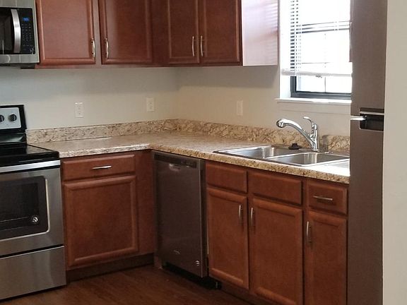 4th image of 8149 NW 23rd St