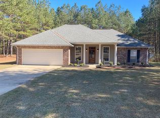 1055 Great Point Dr, McComb, MS 39648