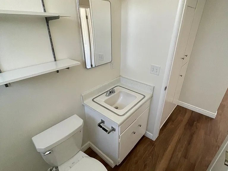 70 N Meridith Ave #6 — Photo 10
