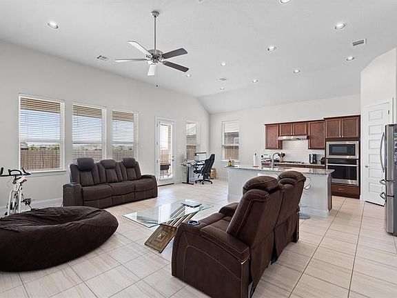 2nd image of 17211 Calipatria Ln