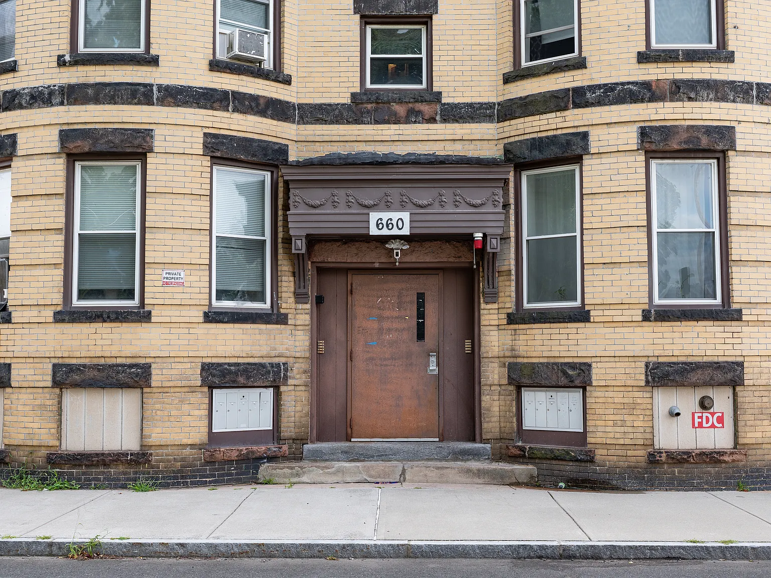 3 bed, 1254 sqft, $1,795 — Photo 4