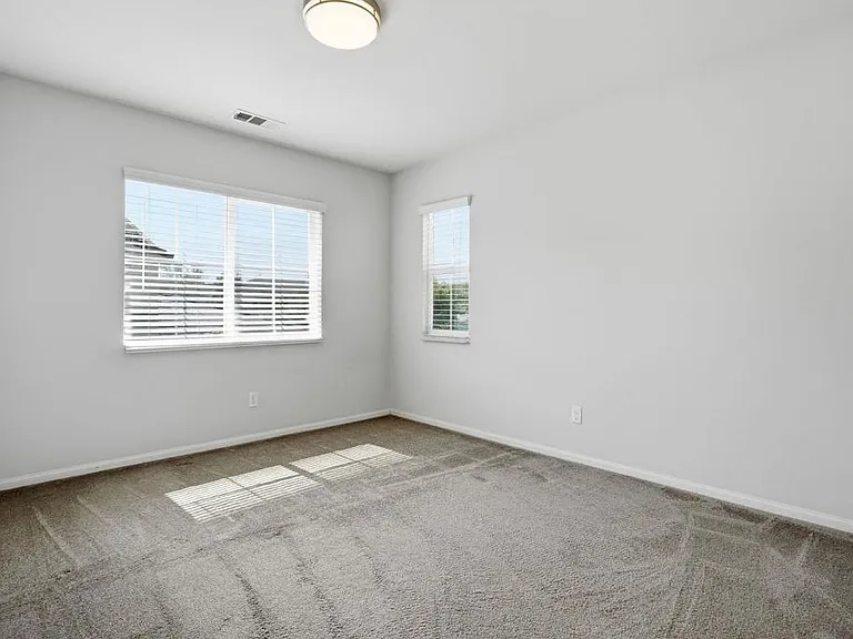 477 Prosperity Dr — Photo 30