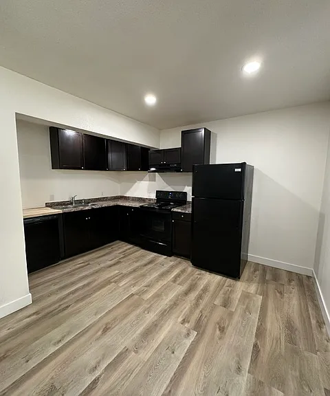 540 S Broadway #F — Photo 2