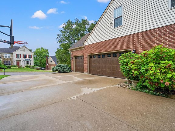 3rd image of 14890 Cool Springs Blvd
