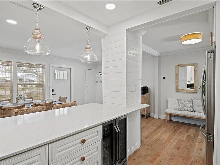 326 S Lime Ave — Photo 19