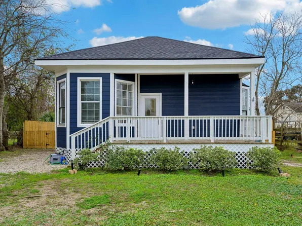 11827 David St, Galveston, TX 77554